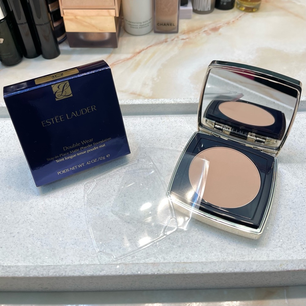 Estēe Lauder ~ 3C2 PEBBLE’ Double Wear Stay-in-Place Matte Powder Foundation NIB - Picture 2 of 16